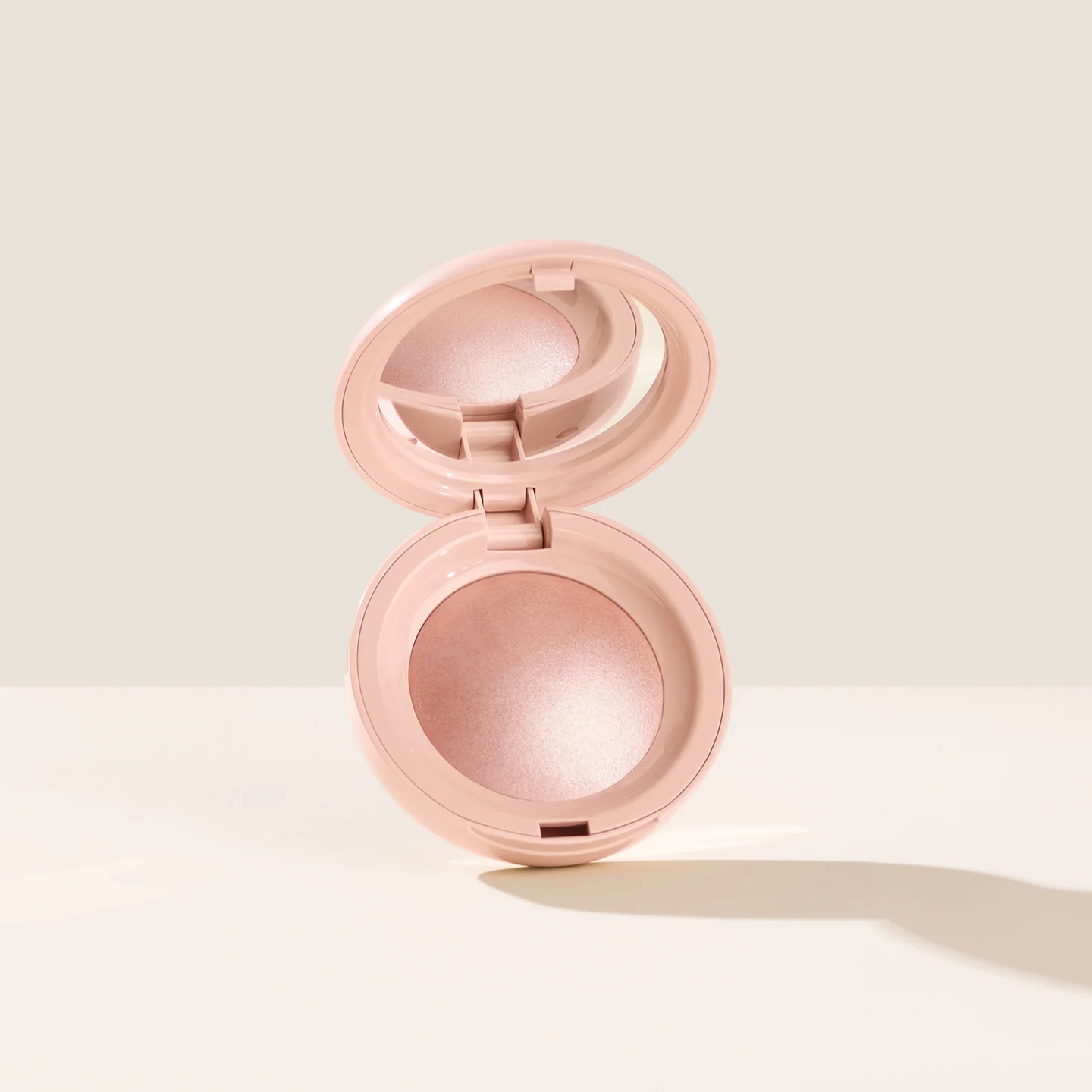 Rare beauty-Silky Touch Highlighter