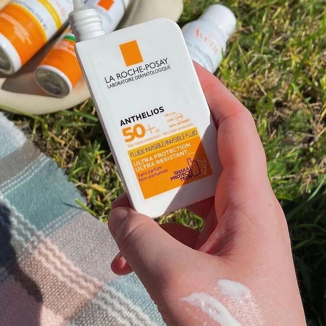 La Roche-Posay Anthelios Invisible Fluid SPF 50+ – Lightweight Facial Sunscreen